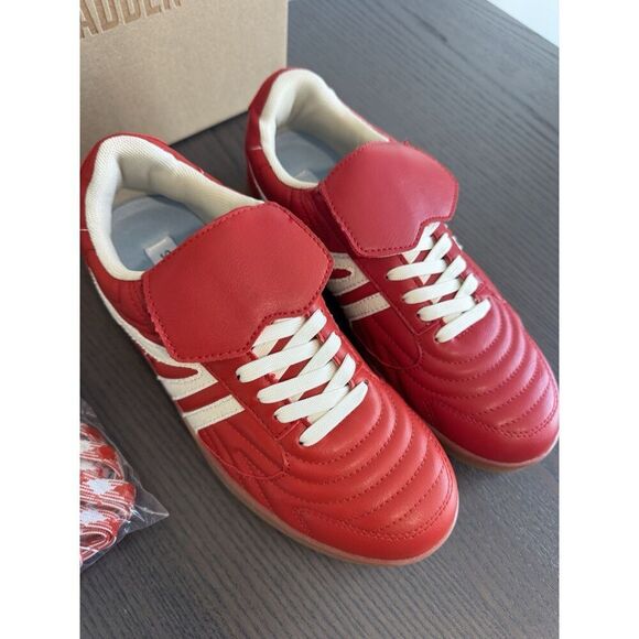 STEVE MADDEN MADRID Low top Sneakers NIB 7.5 Women’s Shoes Red Retro - Picture 4 of 7